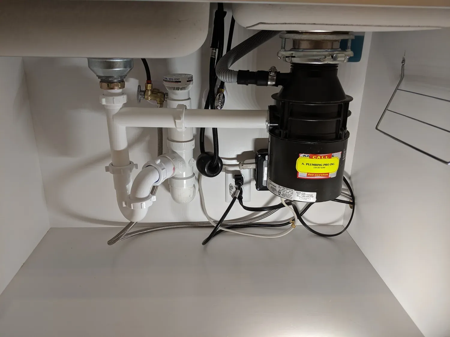 Garbage disposal plumbing